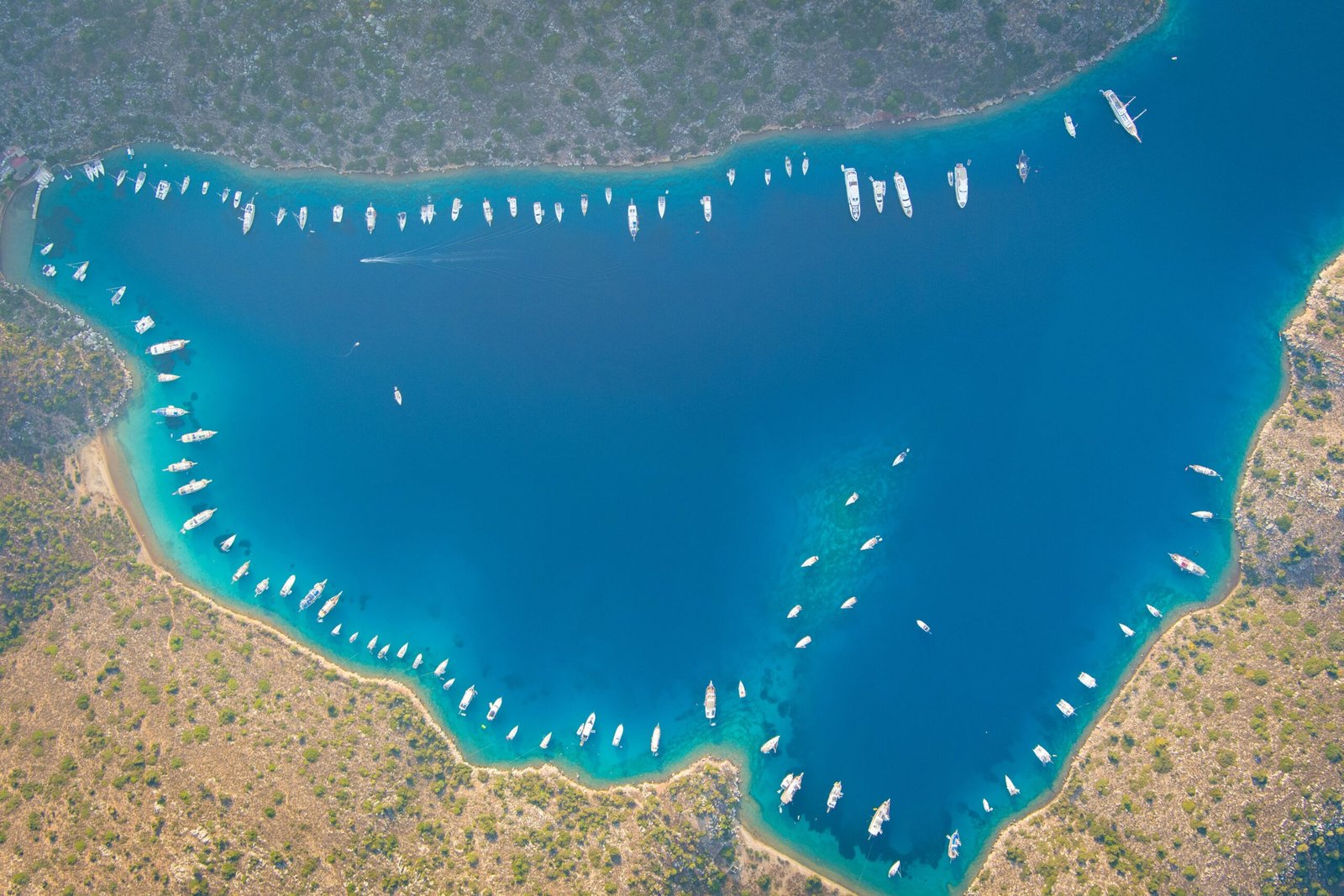 a large body of water filled with lots of boats